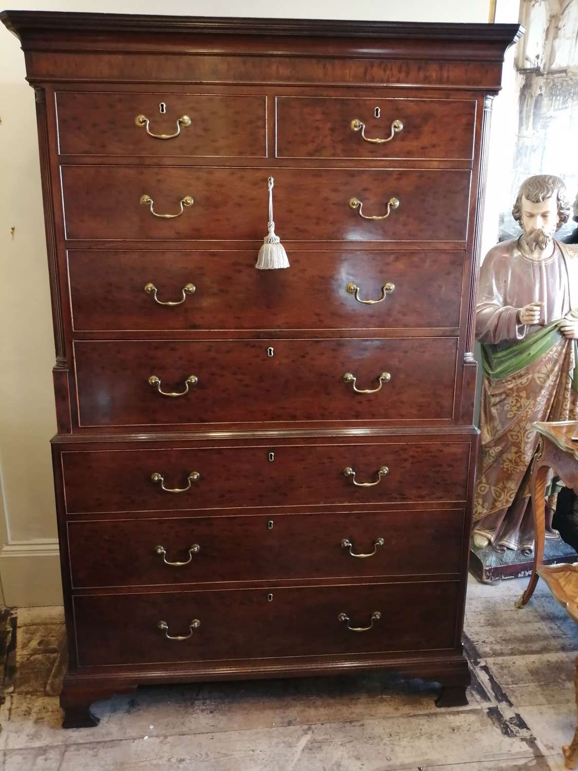 An outstanding quality Georgian mahogany chest on chest