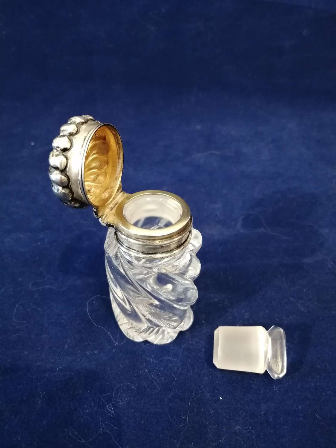 Silver & wrythen cut glass  scent bottle by Samson & Mordan