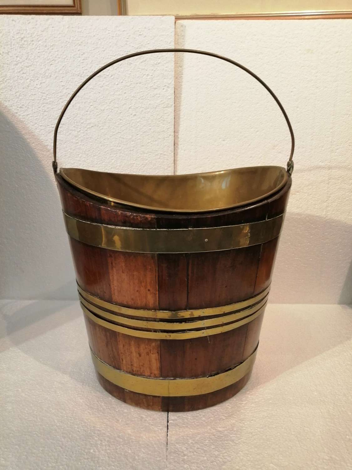 A fine quality Dutch mahogany Teestoof bucket