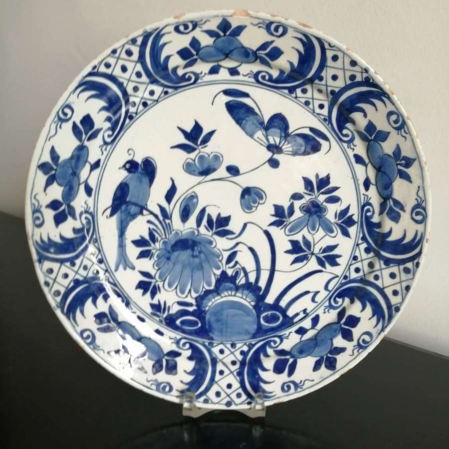 A lovely 18th century Dutch Delft blue & white plate