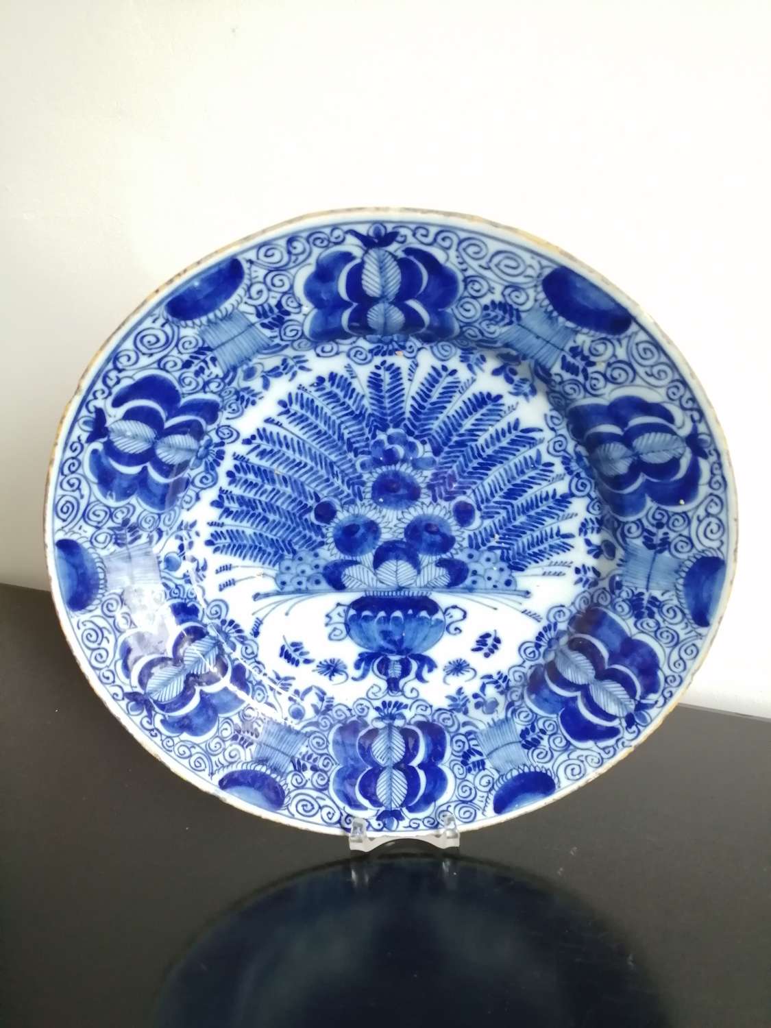 A very attractive 18th century Dutch Delft charger