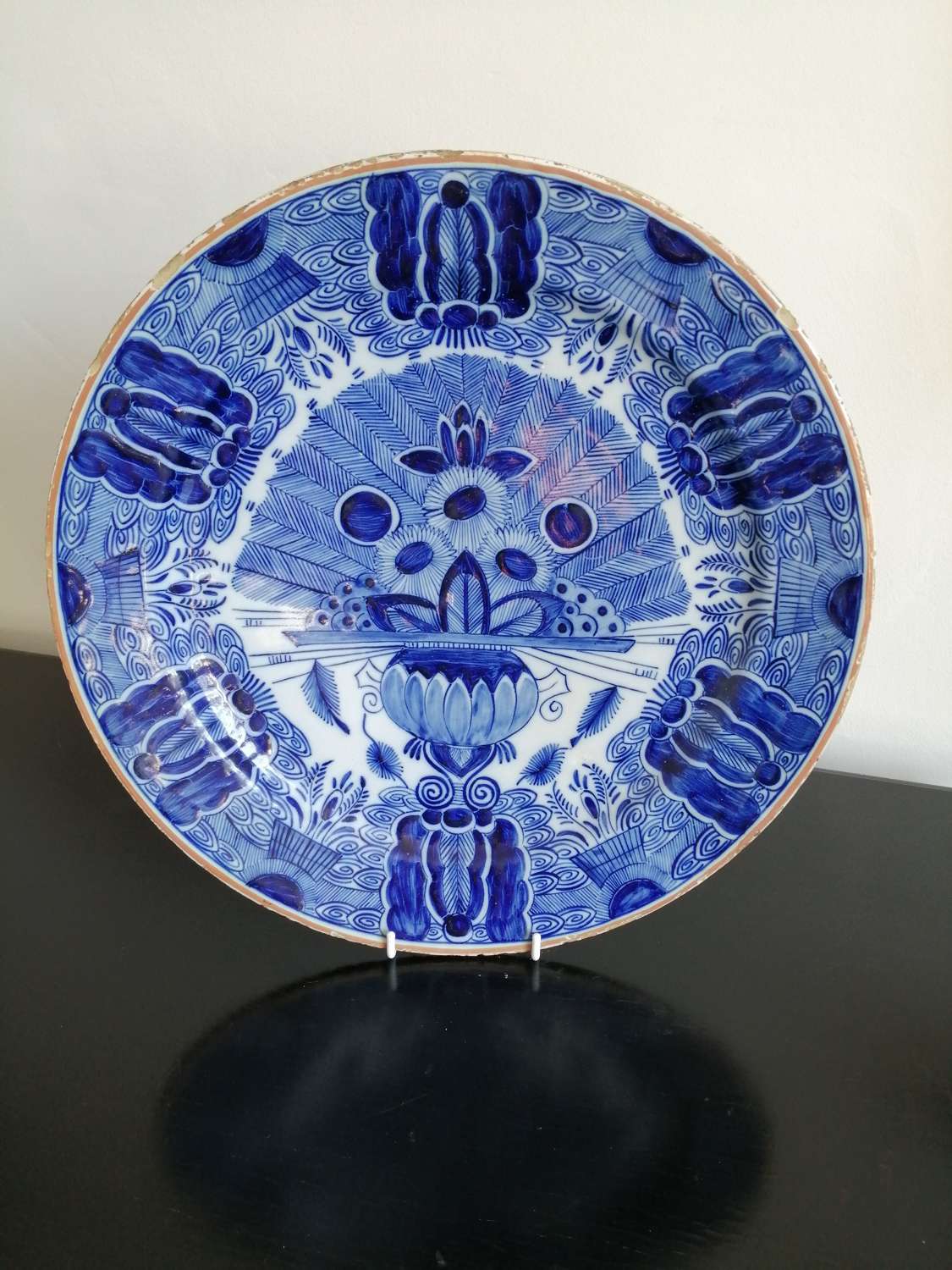 A very attractive 18th century Dutch Delft charger