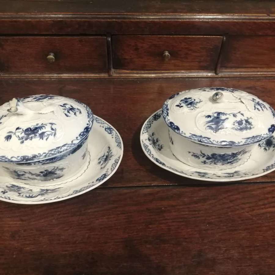 A pair of 1st period Worcester butter tubs, covers, & stands