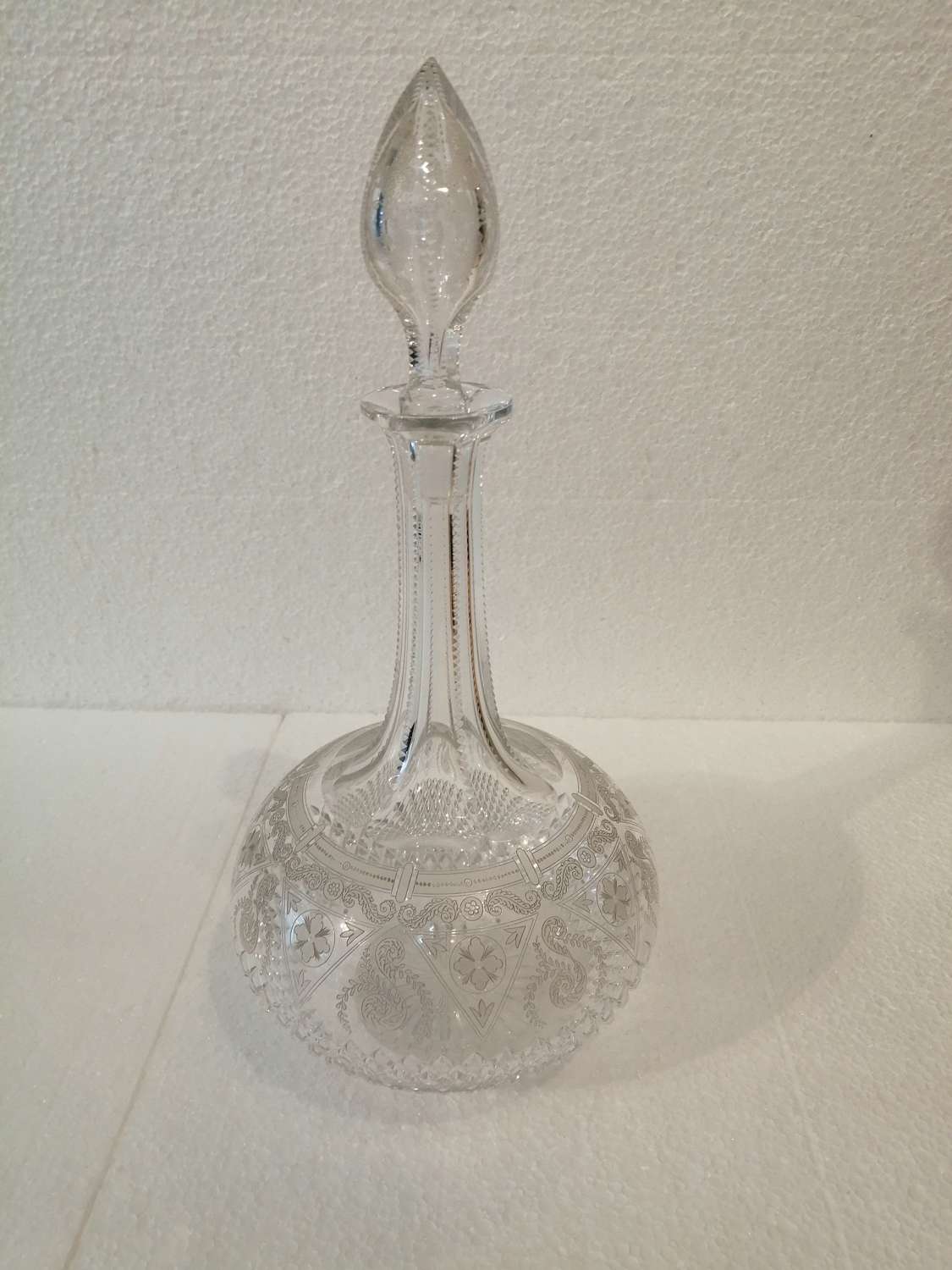 A beautiful F & C Osler engraved & ribbed cut glass decanter
